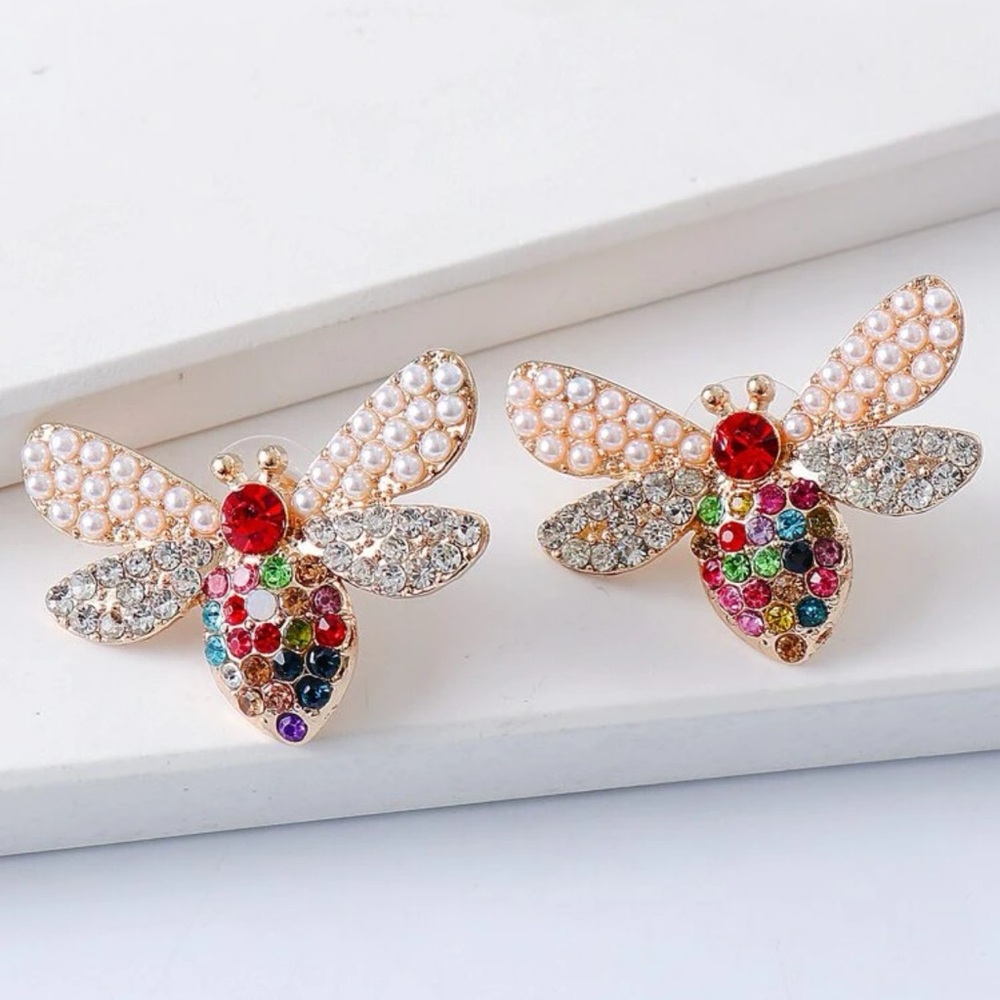 Studded Bumble Bee Earrings - Picture 1 of 1